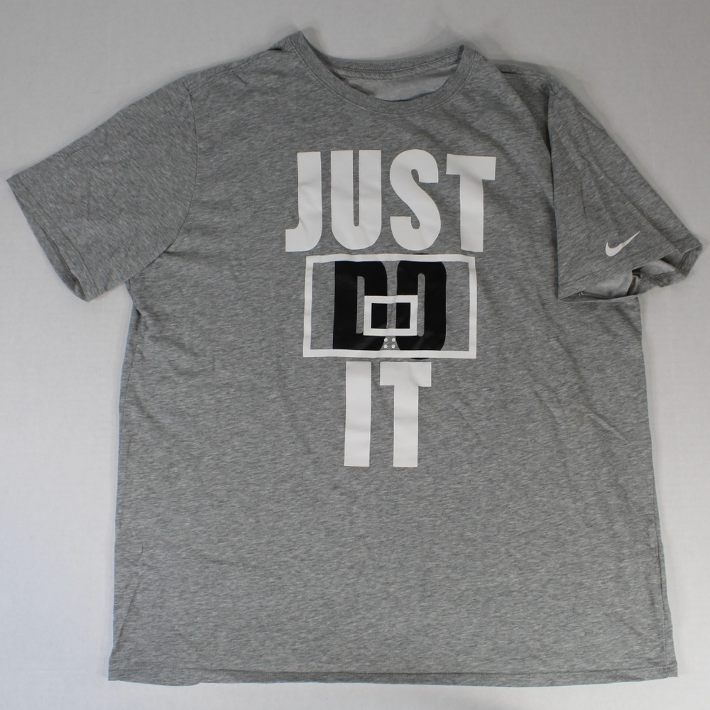 Nike Basketball T-Shirt Grey